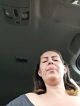 Snapshot of uber_babe chatting on March 13, 2025, 6:37 am uber babe online show from March 13, 2025, 6:37 am