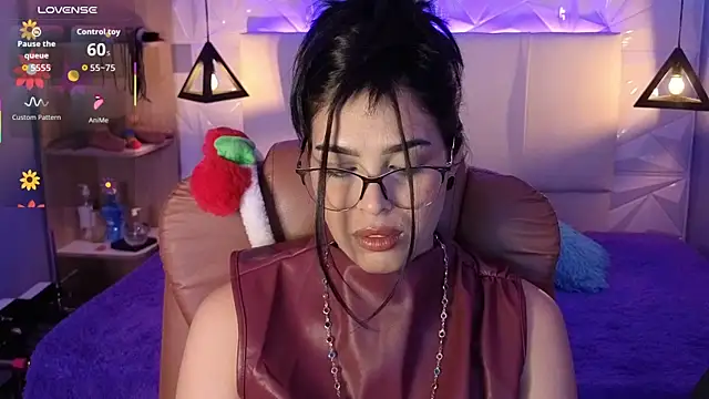 Snapshot of AlessiaVal_ chatting on December 20, 2025, 8:05 pm AlessiaVal online show from December 20, 2025, 8:05 pm