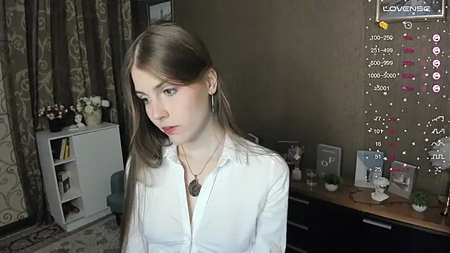 Snapshot of DarleneHatt chatting on January 11, 2025, 3:55 am DarleneHatt online show from January 11, 2025, 3:55 am