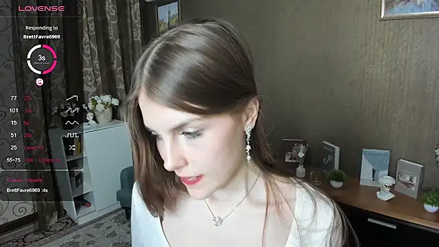 Snapshot of DarleneHatt chatting on January 17, 2025, 5:21 am DarleneHatt online show from January 17, 2025, 5:21 am