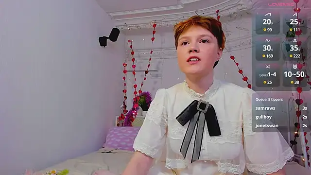 Snapshot of DreamyLuna chatting on January 13, 2025, 3:12 am DreamyLuna online show from January 13, 2025, 3:12 am