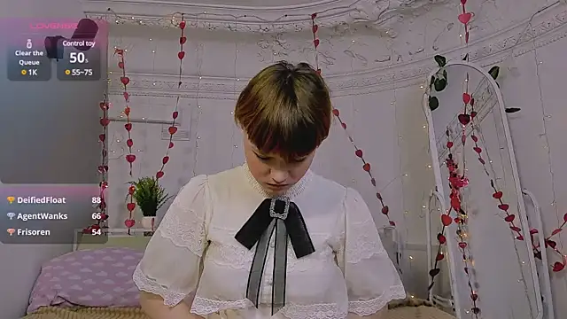 Snapshot of DreamyLuna chatting on January 22, 2025, 3:20 am DreamyLuna online show from January 22, 2025, 3:20 am