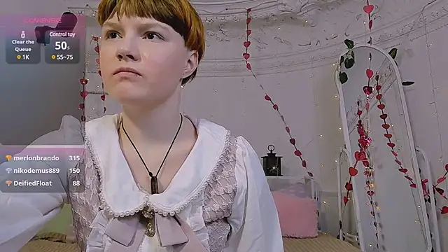 Snapshot of DreamyLuna chatting on January 22, 2025, 6:20 am DreamyLuna online show from January 22, 2025, 6:20 am