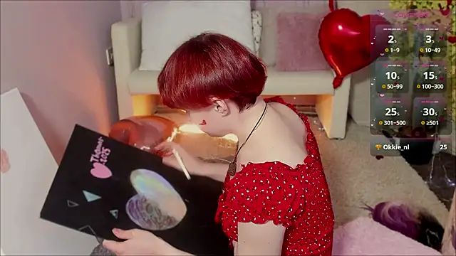 Snapshot of DreamyLuna chatting on February 14, 2025, 3:00 am DreamyLuna online show from February 14, 2025, 3:00 am