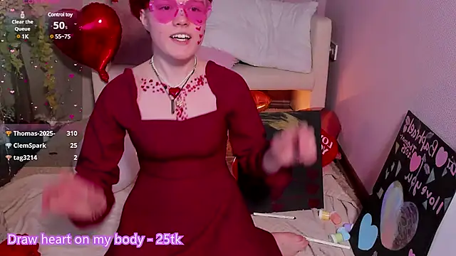 Snapshot of DreamyLuna chatting on February 14, 2025, 11:42 pm DreamyLuna online show from February 14, 2025, 11:42 pm