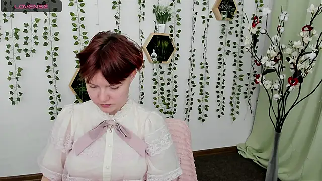 Snapshot of DreamyLuna chatting on March 20, 2025, 8:40 pm DreamyLuna online show from March 20, 2025, 8:40 pm