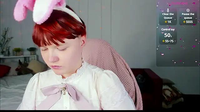 Snapshot of DreamyLuna chatting on March 22, 2025, 12:39 am DreamyLuna online show from March 22, 2025, 12:39 am