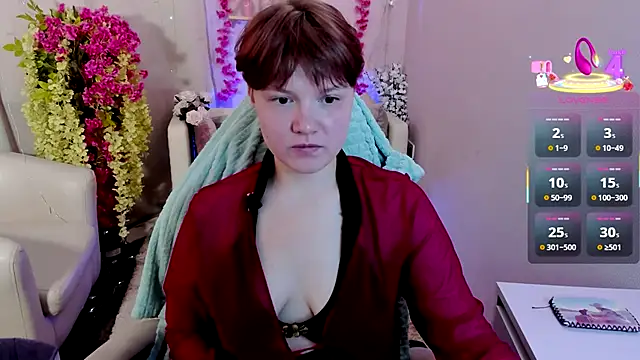 Snapshot of DreamyLuna chatting on September 17, 2025, 8:43 pm DreamyLuna online show from September 17, 2025, 8:43 pm