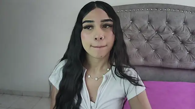 Nesuko kamado  online show from October 4, 2025, 5:22 pm