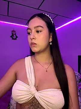 Snapshot of kanne_mia chatting on October 15, 2025, 9:15 pm kanne mia online show from October 15, 2025, 9:15 pm