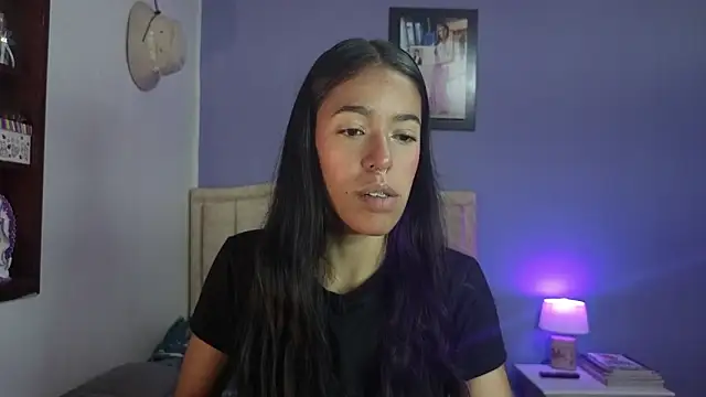 stephania t online show from April 17, 2026, 3:37 pm