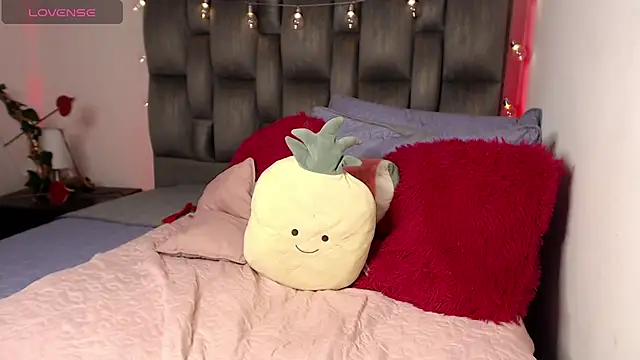 julz 03 online show from February 27, 2025, 8:20 pm