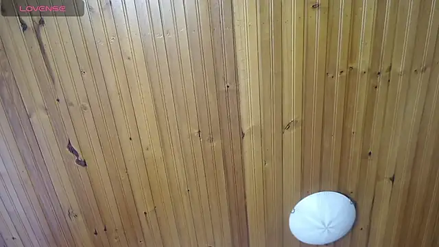 julz 03 online show from November 14, 2025, 11:42 am