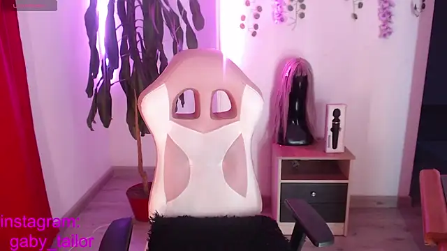 Gaby Tailor online show from March 22, 2026, 11:08 pm