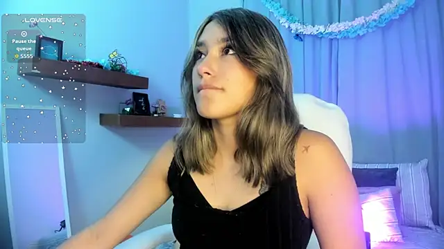  Sophie  miller online show from April 14, 2026, 8:04 pm