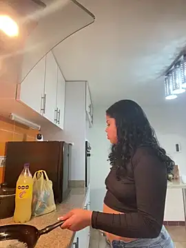 Elaa euphoria online show from December 30, 2024, 9:50 pm