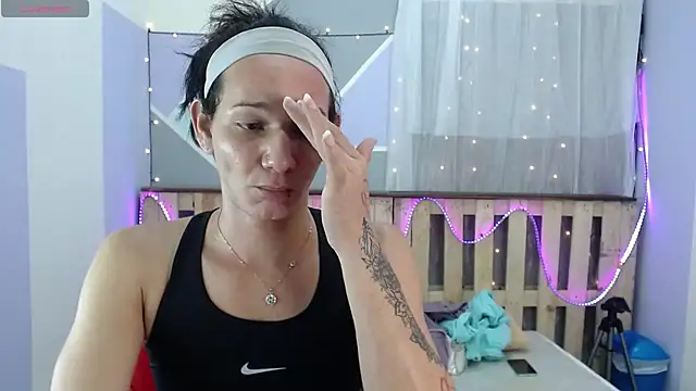 Michellcockxxx online show from February 6, 2025, 8:50 am