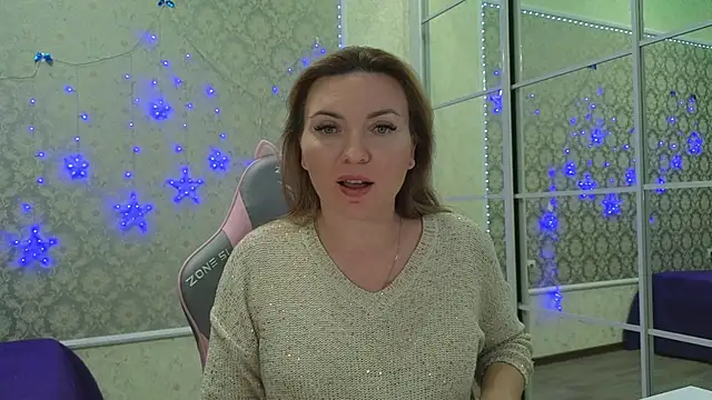 -DIVORA- online show from February 16, 2025, 11:05 am