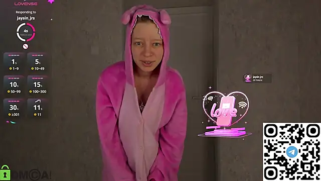 Snapshot of Michelle_Blond chatting on March 20, 2026, 9:25 am Michelle Blond online show from March 20, 2026, 9:25 am