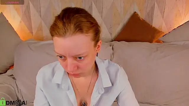 Michelle Blond online show from May 22, 2026, 1:02 am