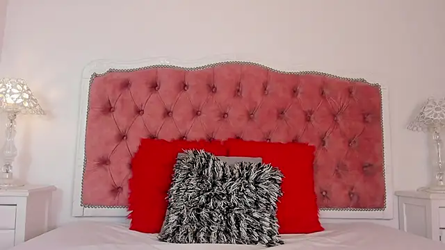 Snapshot of amberlitle chatting on September 30, 2025, 12:21 pm amberlitle online show from September 30, 2025, 12:21 pm