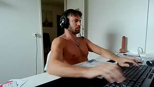 alpha-hunk online show from March 11, 2026, 2:23 pm