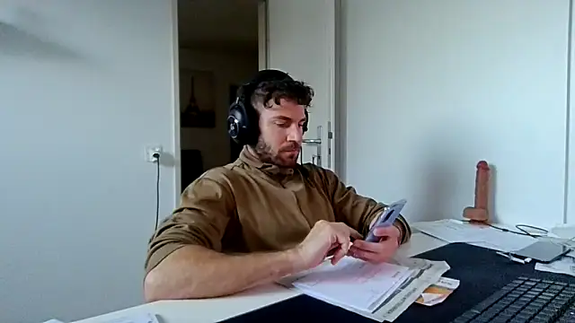 alpha-hunk online show from March 13, 2026, 4:46 pm