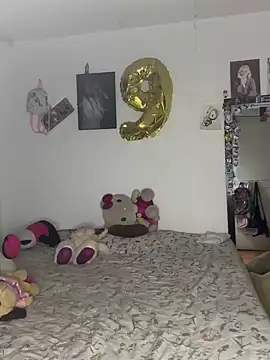 Snapshot of Kyna_euphoria chatting on December 15, 2024, 2:19 am Kyna euphoria online show from December 15, 2024, 2:19 am