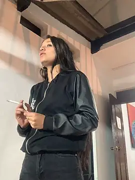 Snapshot of Kyna_euphoria chatting on December 28, 2024, 5:02 am Kyna euphoria online show from December 28, 2024, 5:02 am