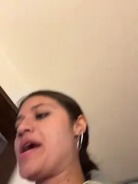 Snapshot of Kyna_euphoria chatting on December 31, 2024, 2:19 am Kyna euphoria online show from December 31, 2024, 2:19 am