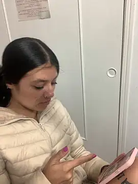 Snapshot of Kyna_euphoria chatting on December 31, 2024, 1:30 pm Kyna euphoria online show from December 31, 2024, 1:30 pm