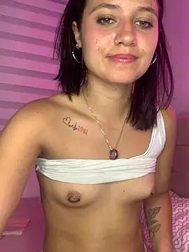 Snapshot of Kyna_euphoria chatting on January 3, 2025, 3:27 am Kyna euphoria online show from January 3, 2025, 3:27 am