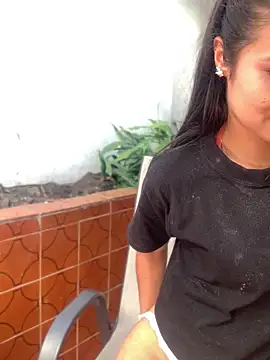 Snapshot of Kyna_euphoria chatting on January 22, 2025, 7:24 pm Kyna euphoria online show from January 22, 2025, 7:24 pm