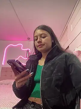 Snapshot of Kyna_euphoria chatting on January 29, 2025, 3:47 pm Kyna euphoria online show from January 29, 2025, 3:47 pm