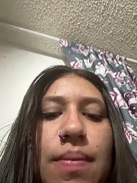 Snapshot of Kyna_euphoria chatting on February 13, 2025, 7:52 pm Kyna euphoria online show from February 13, 2025, 7:52 pm