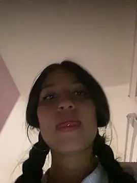 Snapshot of Kyna_euphoria chatting on March 20, 2025, 5:24 am Kyna euphoria online show from March 20, 2025, 5:24 am