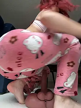 ariiel  online show from April 19, 2026, 6:10 pm