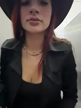 ariiel  online show from April 26, 2026, 5:32 pm