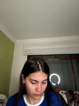 aurora divine online show from September 16, 2025, 1:06 am