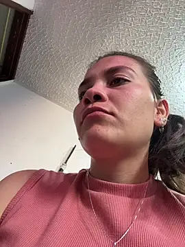 aurora divine online show from March 25, 2026, 6:58 pm