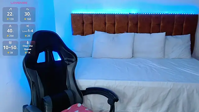 alexiaaross online show from November 20, 2025, 7:46 pm