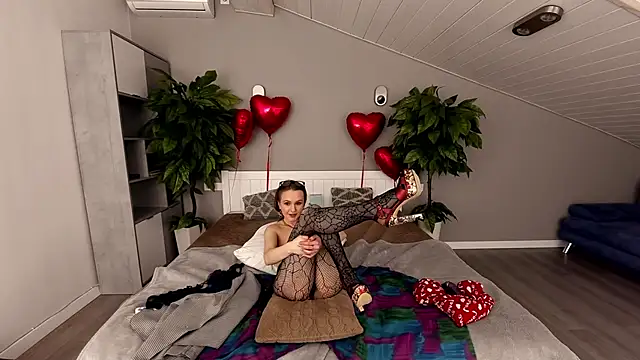 VeronikaVel online show from February 19, 2025, 4:12 am