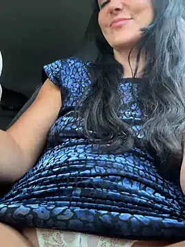 -OLYA- online show from September 16, 2025, 12:17 pm