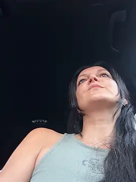 -OLYA- online show from November 10, 2025, 3:11 pm