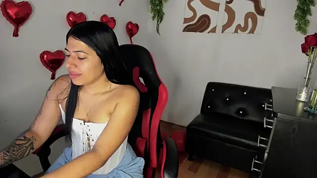 Caro kitty- online show from October 20, 2025, 1:33 pm