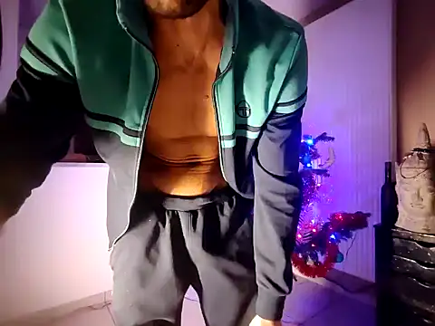 Snapshot of ApollonFit_x69 chatting on December 7, 2024, 7:32 pm ApollonFit x69 online show from December 7, 2024, 7:32 pm