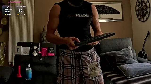 Snapshot of ApollonFit_x69 chatting on May 17, 2026, 10:11 am ApollonFit x69 online show from May 17, 2026, 10:11 am