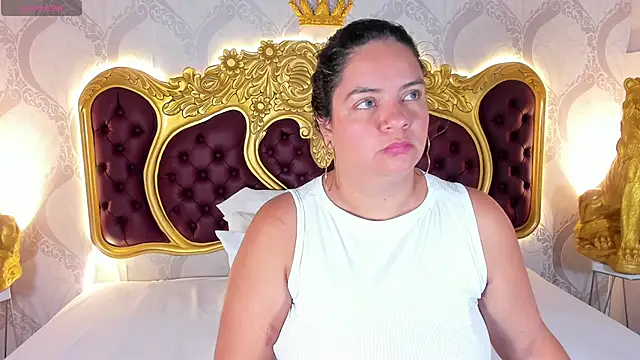 Snapshot of KendralHolson chatting on January 17, 2026, 4:28 am KendralHolson online show from January 17, 2026, 4:28 am