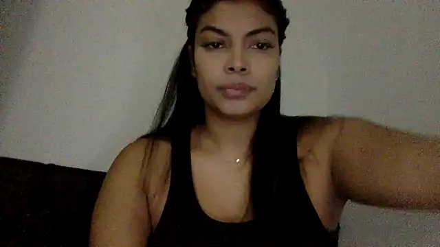 jennifer oliveira online show from September 14, 2025, 4:55 am