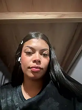 jennifer oliveira online show from January 11, 2026, 3:44 am